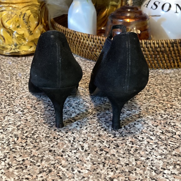 Shoes to die for. Stunning black suede. - Picture 3 of 7